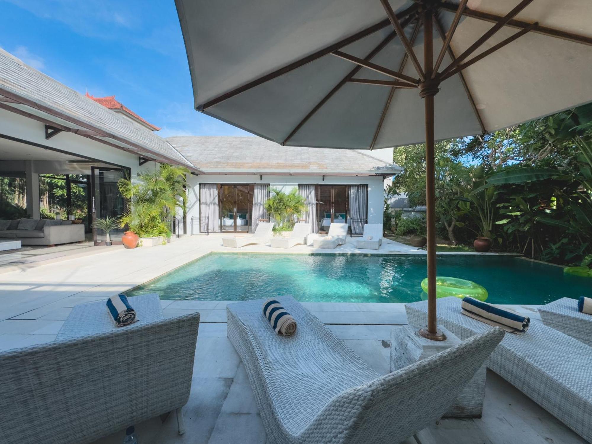 Layali Breeze Villa Jimbaran  Luaran gambar